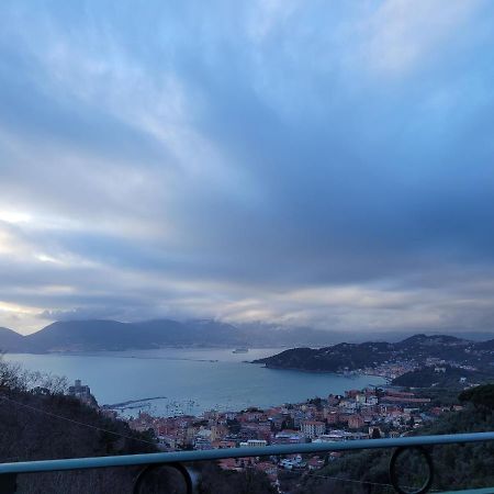 Sea View Apartment Lerici Luaran gambar