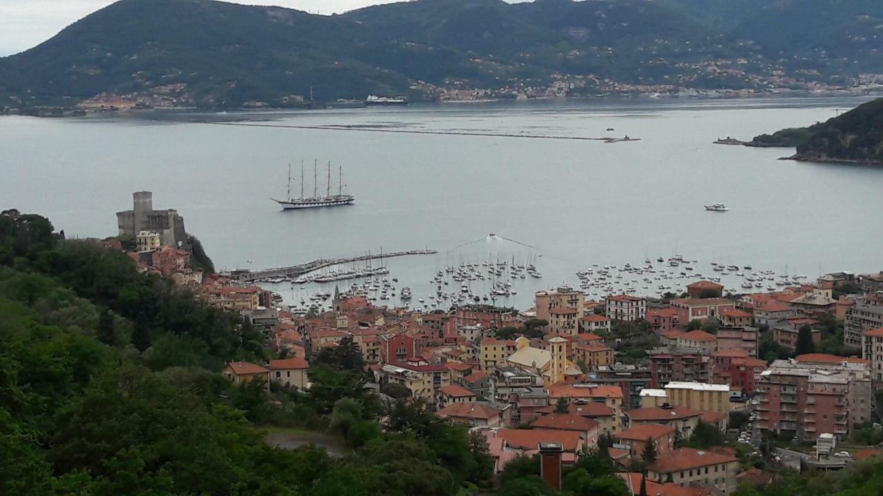 Sea View Apartment Lerici Luaran gambar
